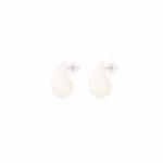 Off white druppel oorbellen
