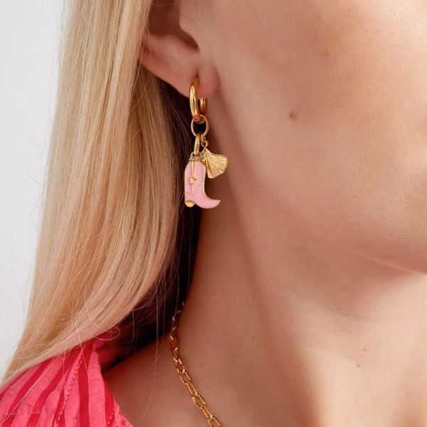 Gouden oorhangers roze cowboylaarzen