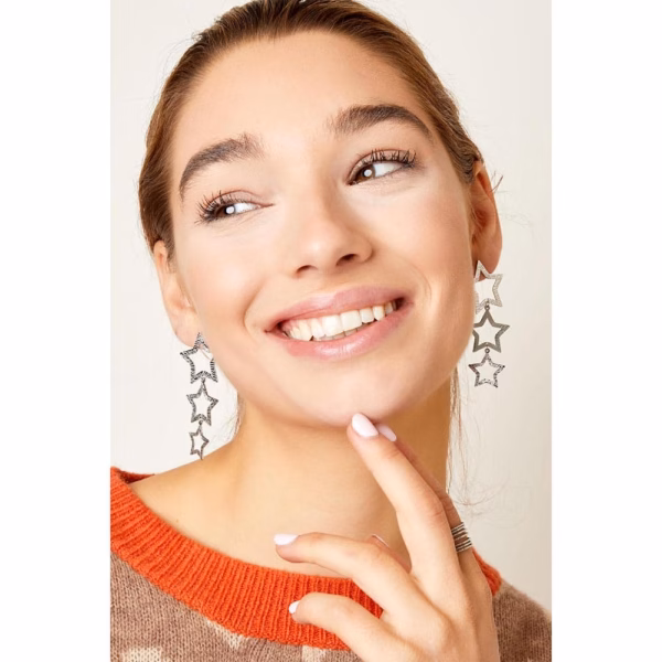 Longues boucles d'oreilles étoile en argent